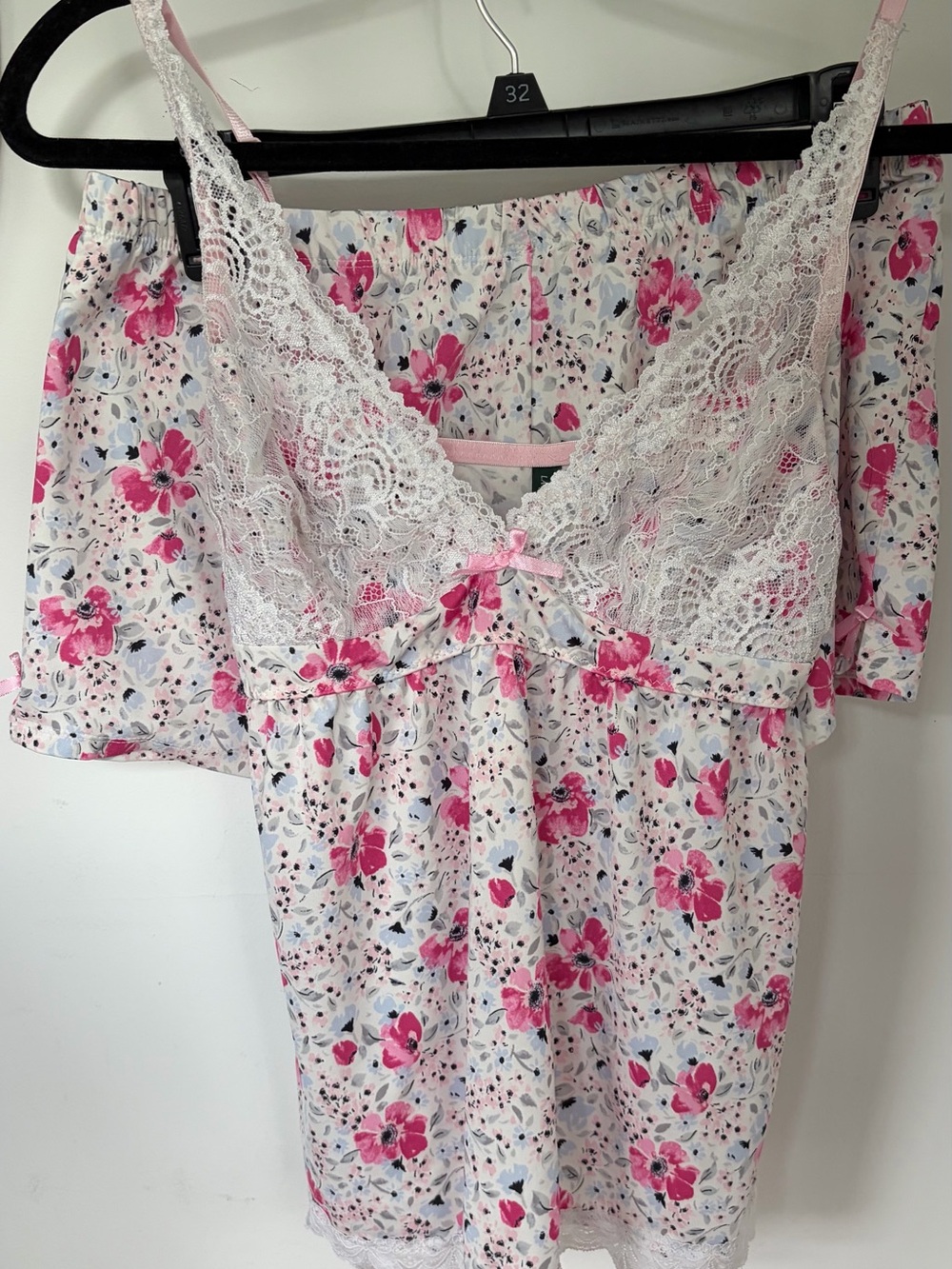 Laura Ashley Pink Floral Pajama Set Babydoll Lace Cami Top & Shorts 2 PC Sz M
